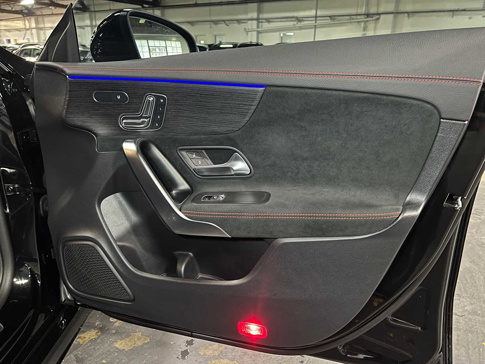 Used 2023 Mercedes-Benz CLA 250 4MATIC image 10