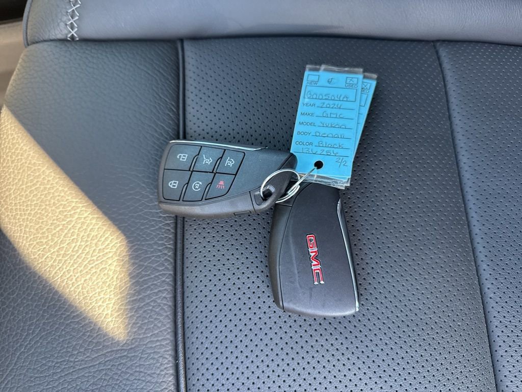 Used 2024 GMC Yukon Denali image 42