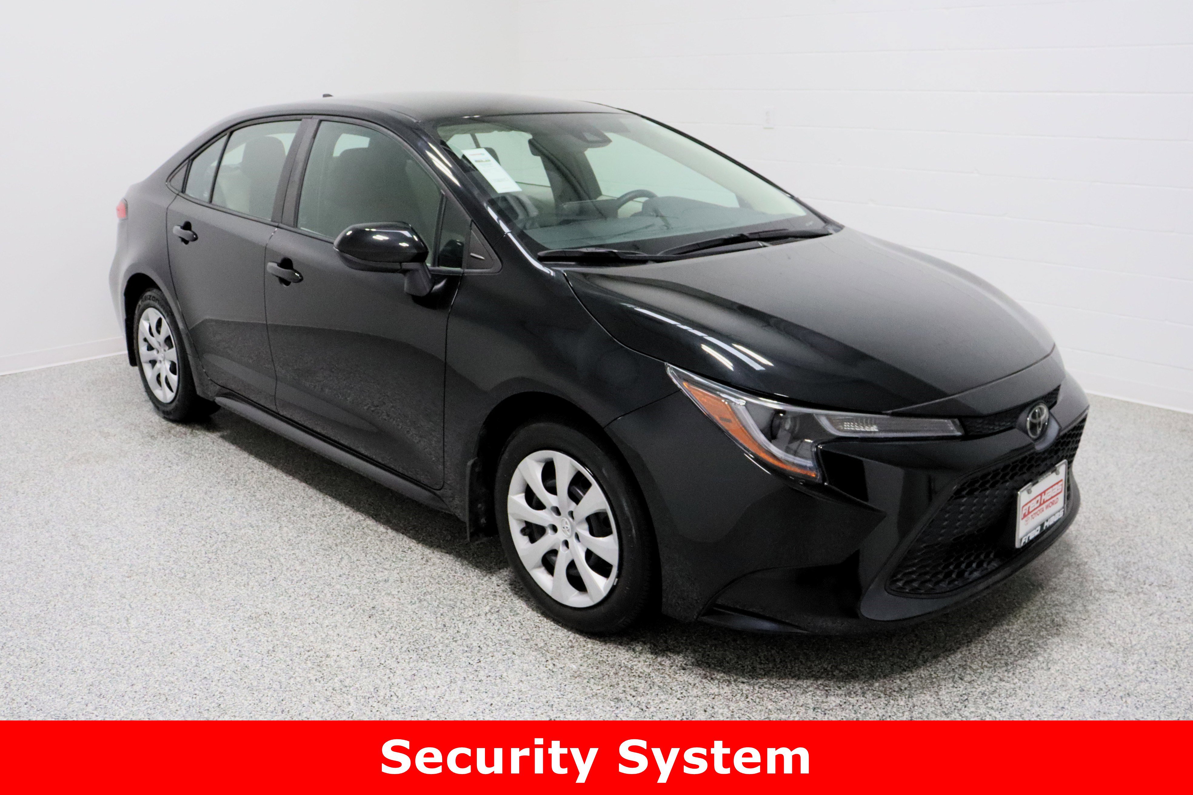 Used 2022 Toyota Corolla LE image 4