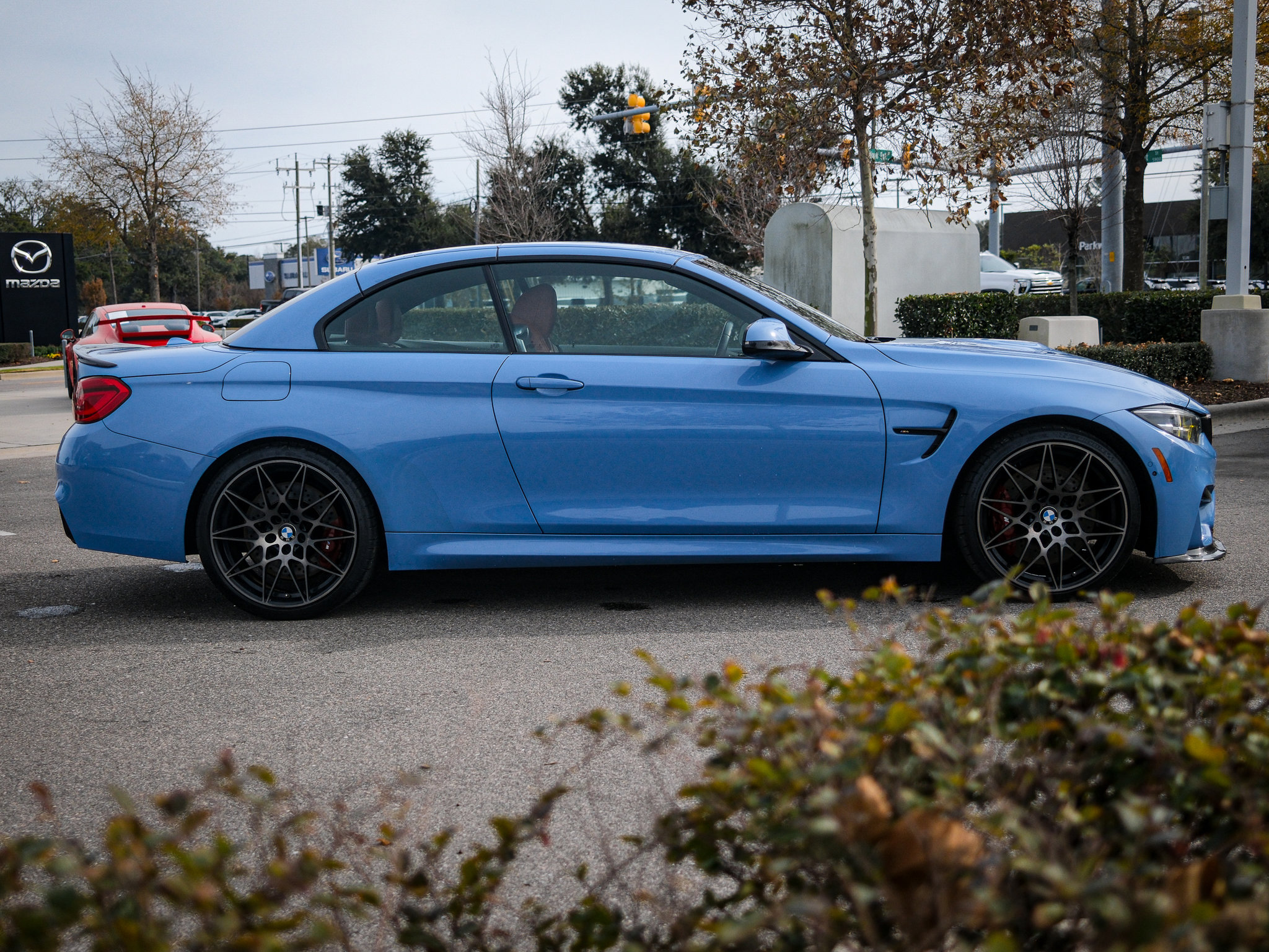 Used 2018 BMW M4 Convertible image 11