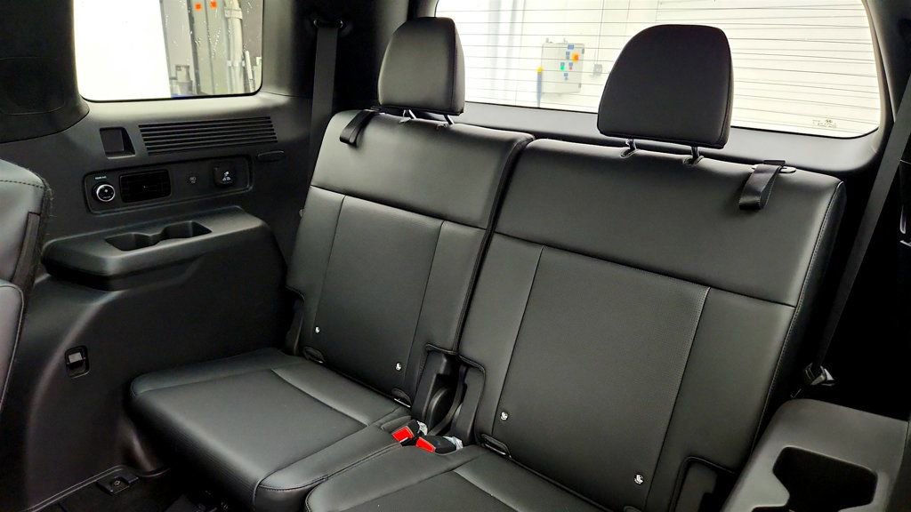 Used 2024 Hyundai Santa Fe Calligraphy FWD image 21