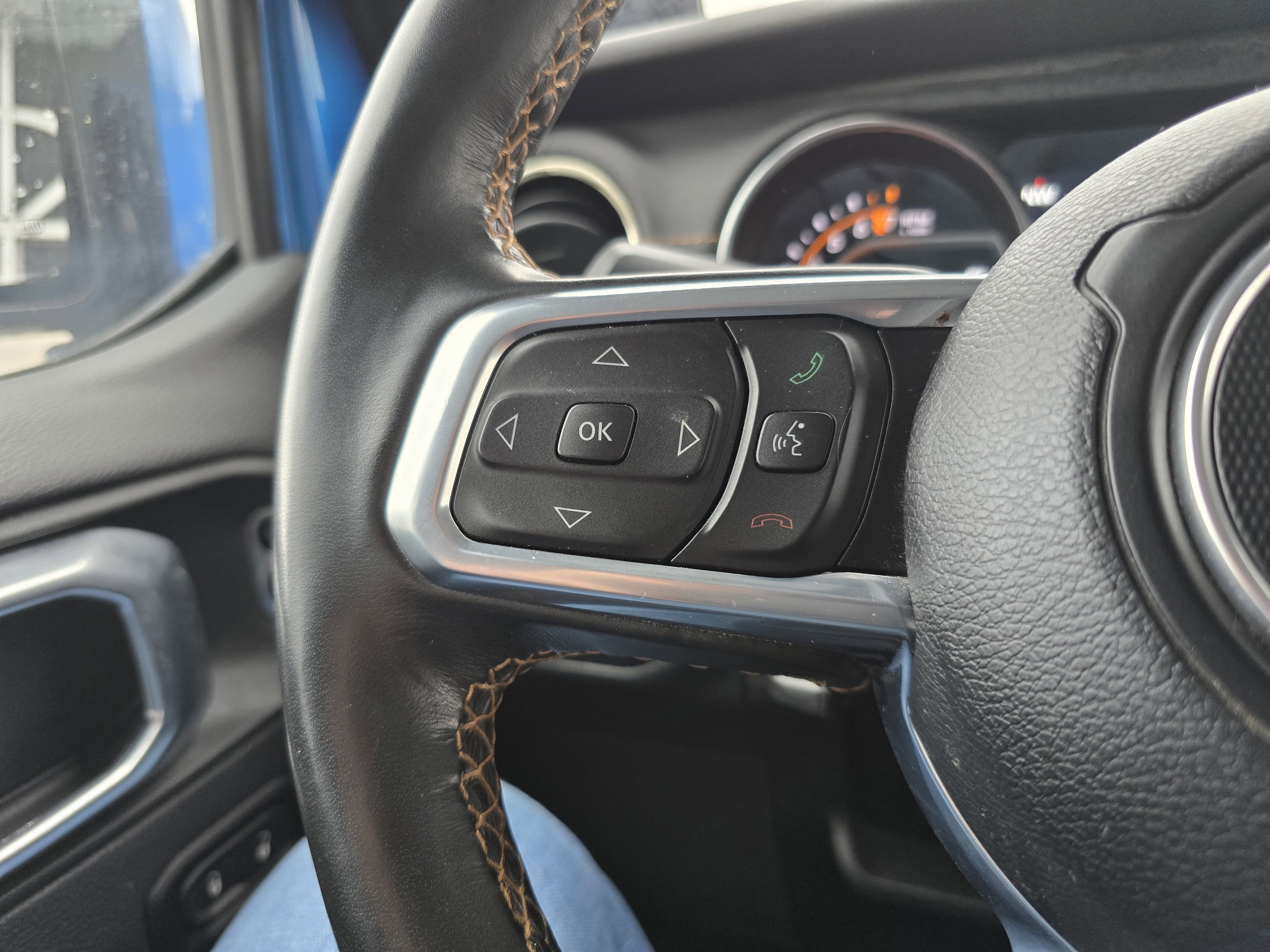 Used 2022 Jeep Gladiator Overland AWD/4WD image 21