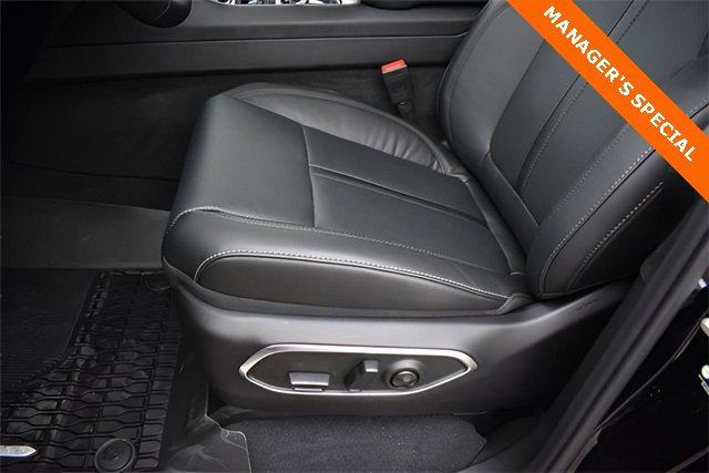 New 2025 Jeep Wagoneer 4WD image 12