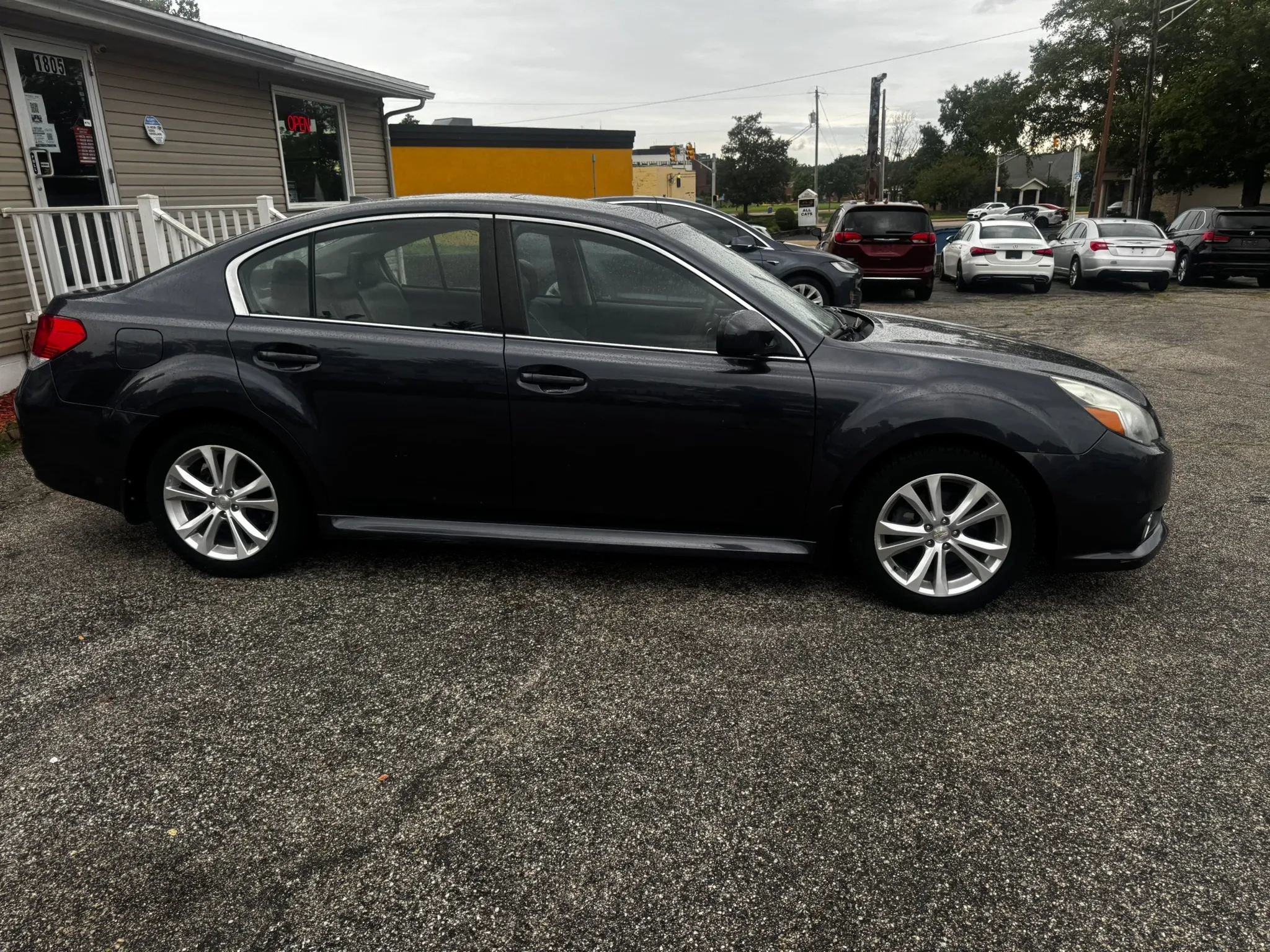 Used 2013 Subaru Legacy 2.5i Limited AWD/4WD image 4