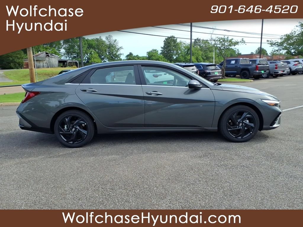 New 2026 Hyundai Elantra SEL Sport Premium FWD image 6