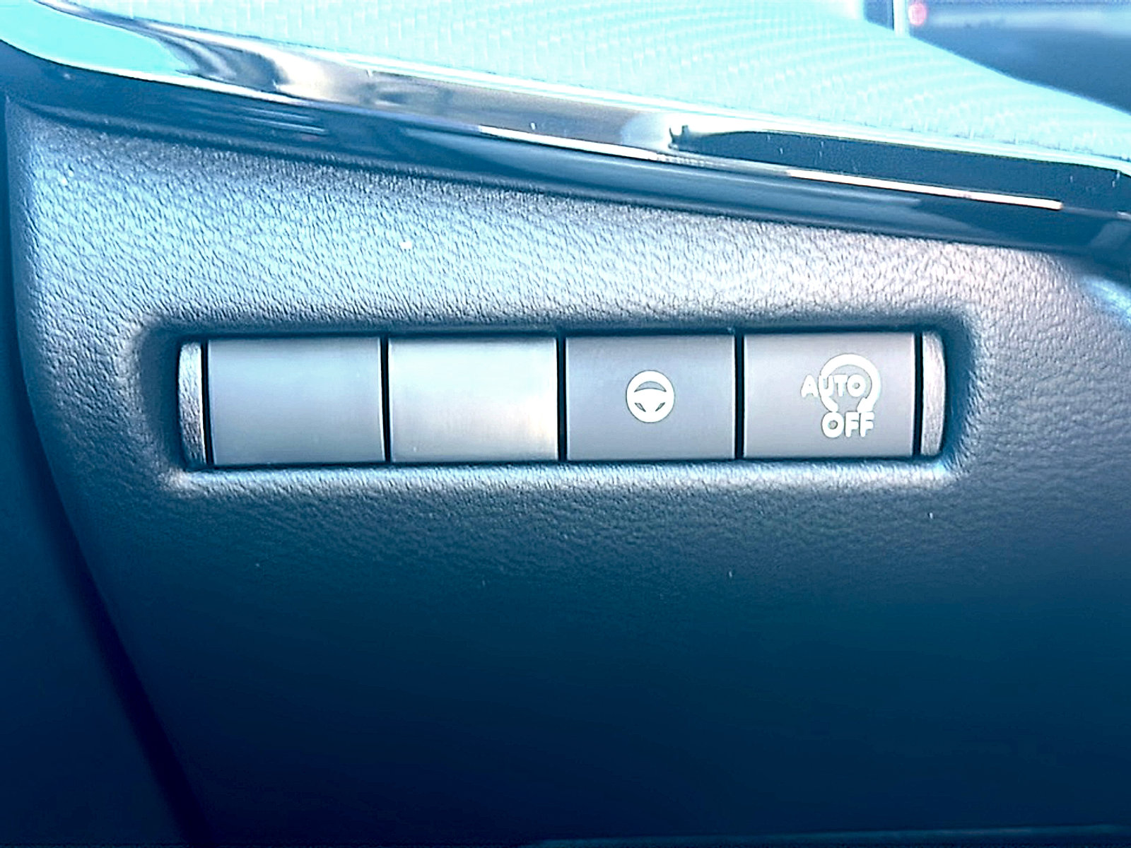 New 2026 Nissan Kicks SR w/ Cold Weather Package image 25