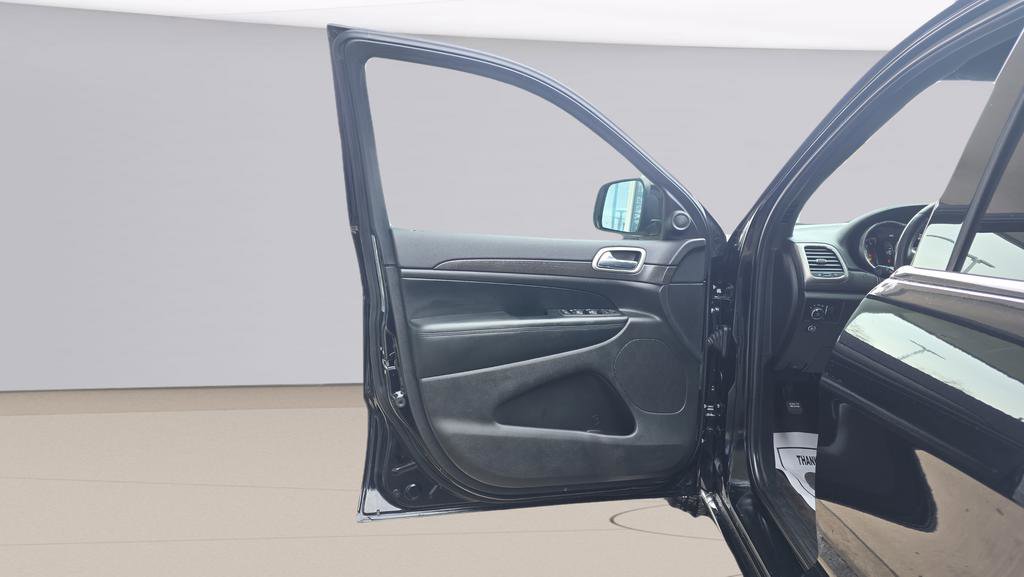 Used 2018 Jeep Grand Cherokee Altitude image 13