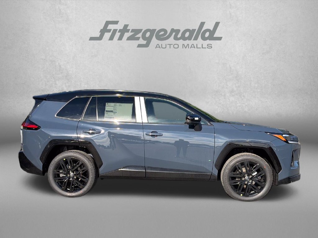 Used 2026 Toyota RAV4 XSE w/ Panoramic Sun Roof Package AWD/4WD image 9