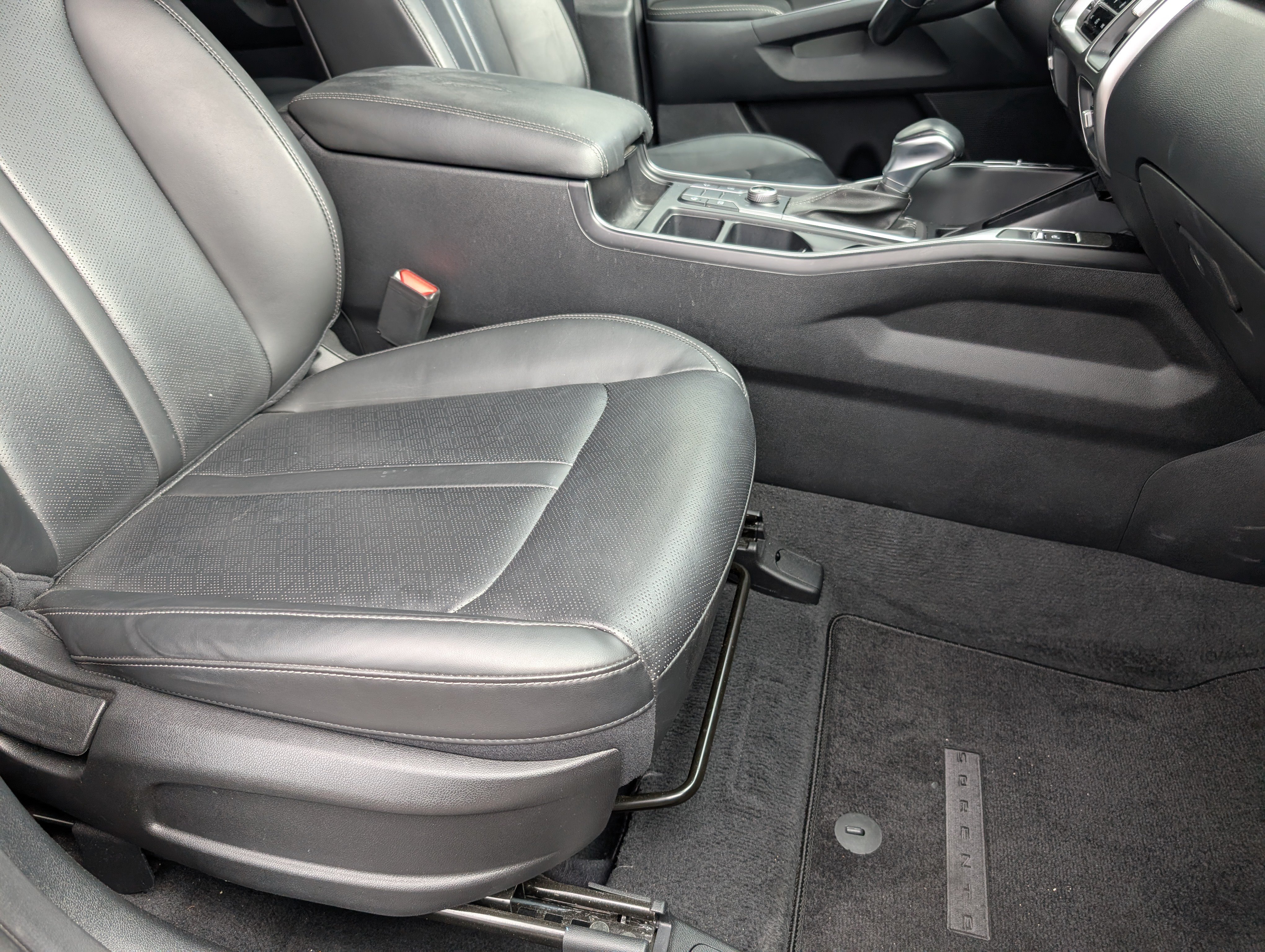 Used 2023 Kia Sorento S w/ Panoramic Sunroof Package AWD/4WD image 28