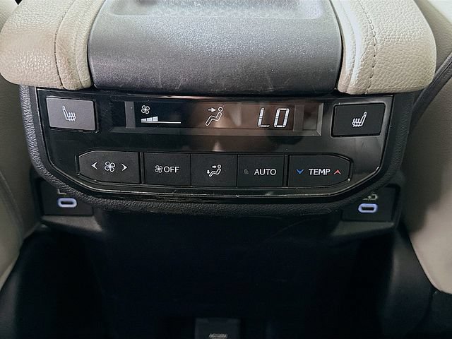 Used 2024 Toyota Grand Highlander AWD image 26