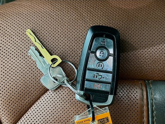 Used 2018 Ford F150 King Ranch w/ Equipment Group 601A Luxury AWD/4WD image 32