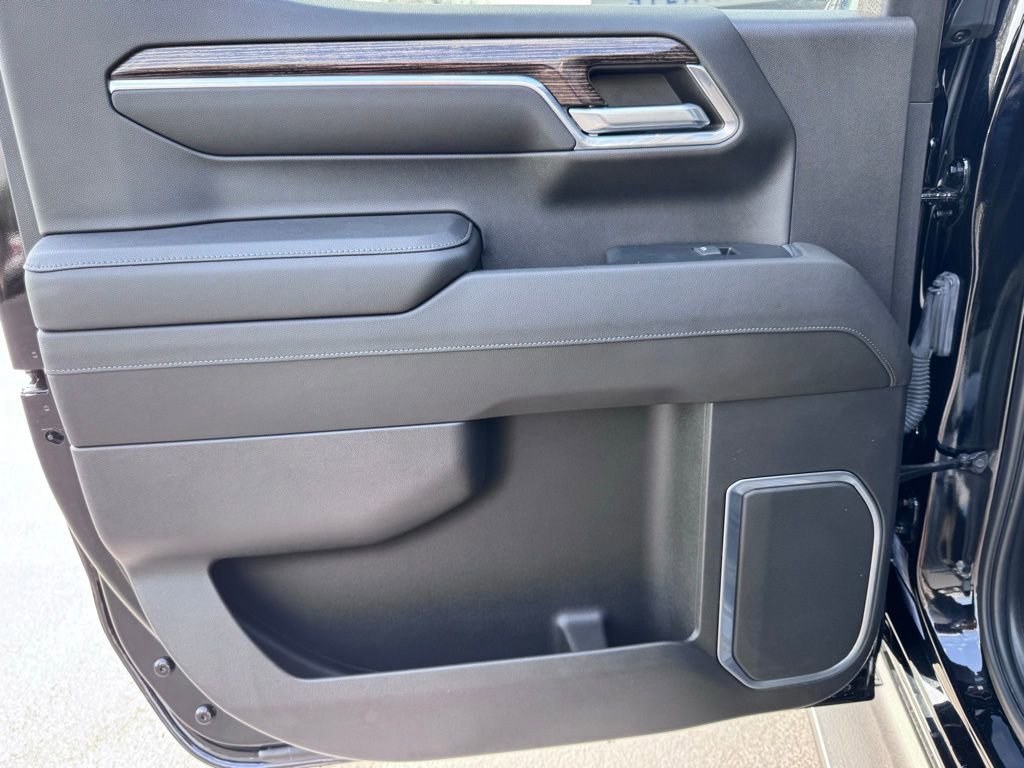 Used 2023 GMC Sierra 1500 Elevation w/ LPO, Elevation Black Package image 27