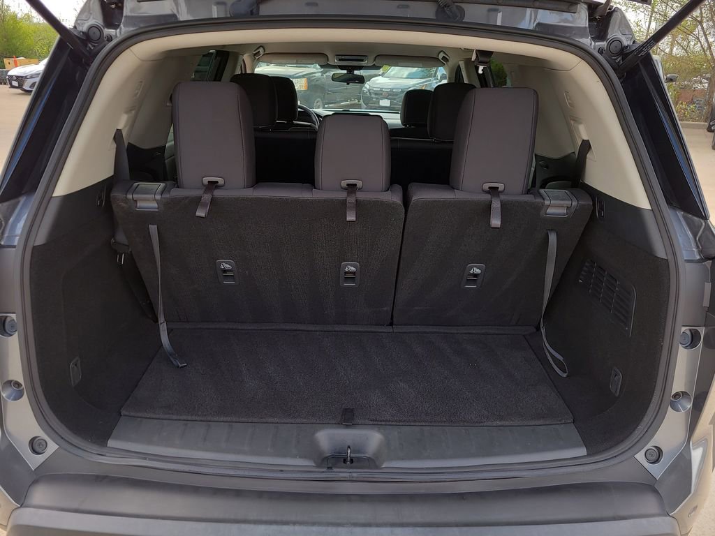 Certified 2024 Nissan Pathfinder SV image 8