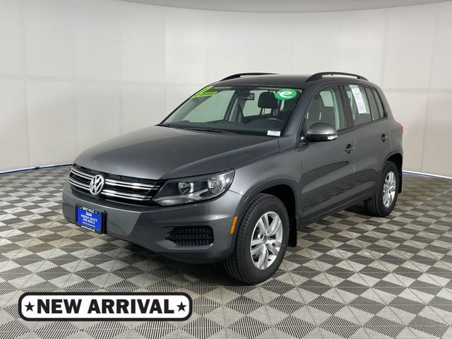 Used 2017 Volkswagen Tiguan S image 1