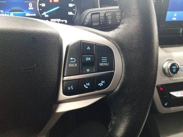 Used 2023 Ford Explorer XLT w/ Equipment Group 202A AWD/4WD image 5