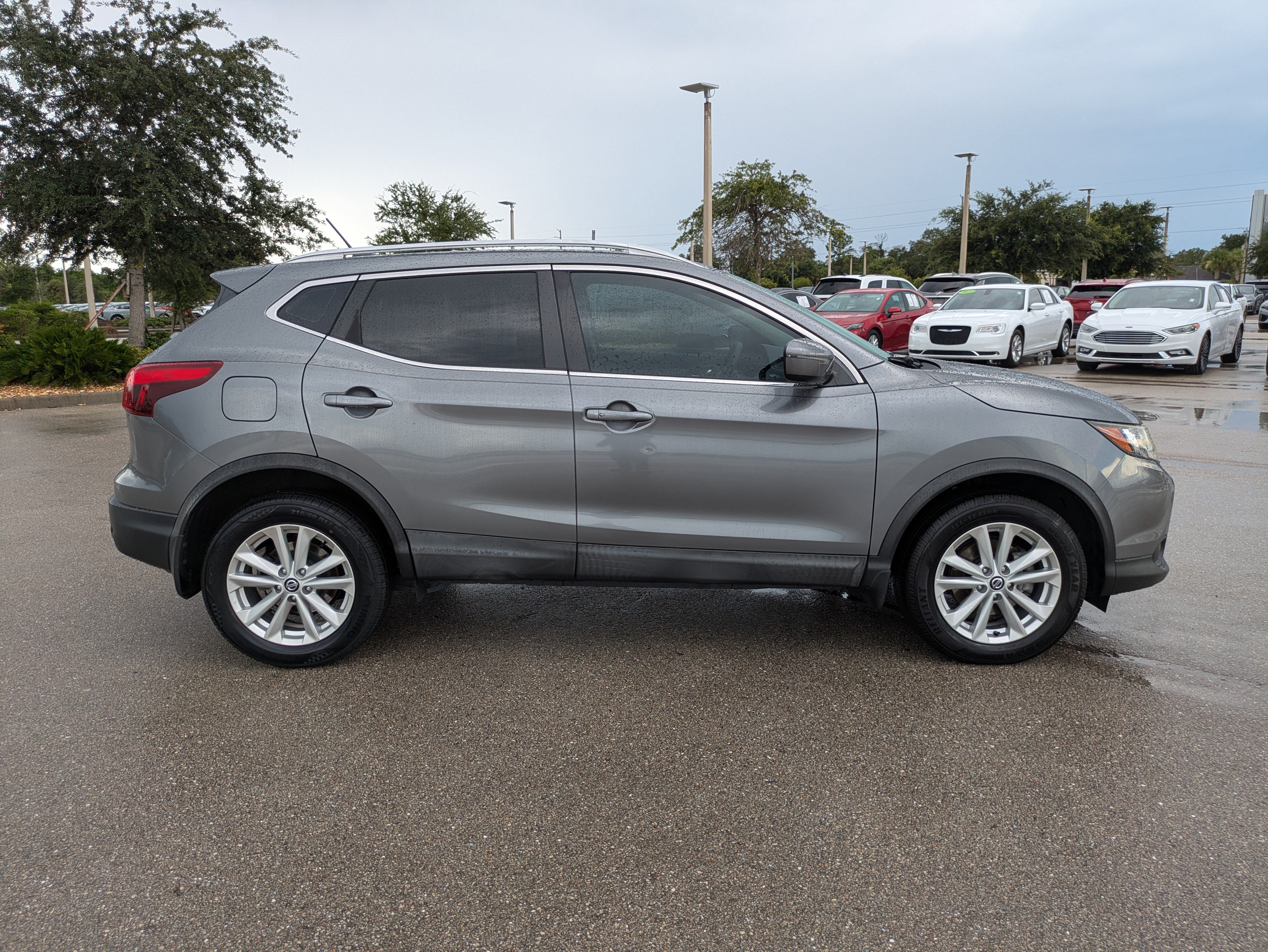 Used 2019 Nissan Rogue Sport SV FWD image 3