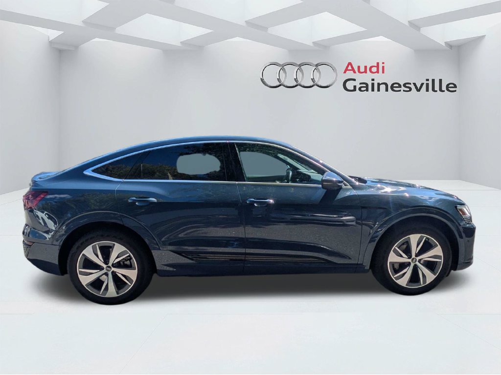 Used 2024 Audi Q8 e-tron Premium Plus AWD/4WD image 2