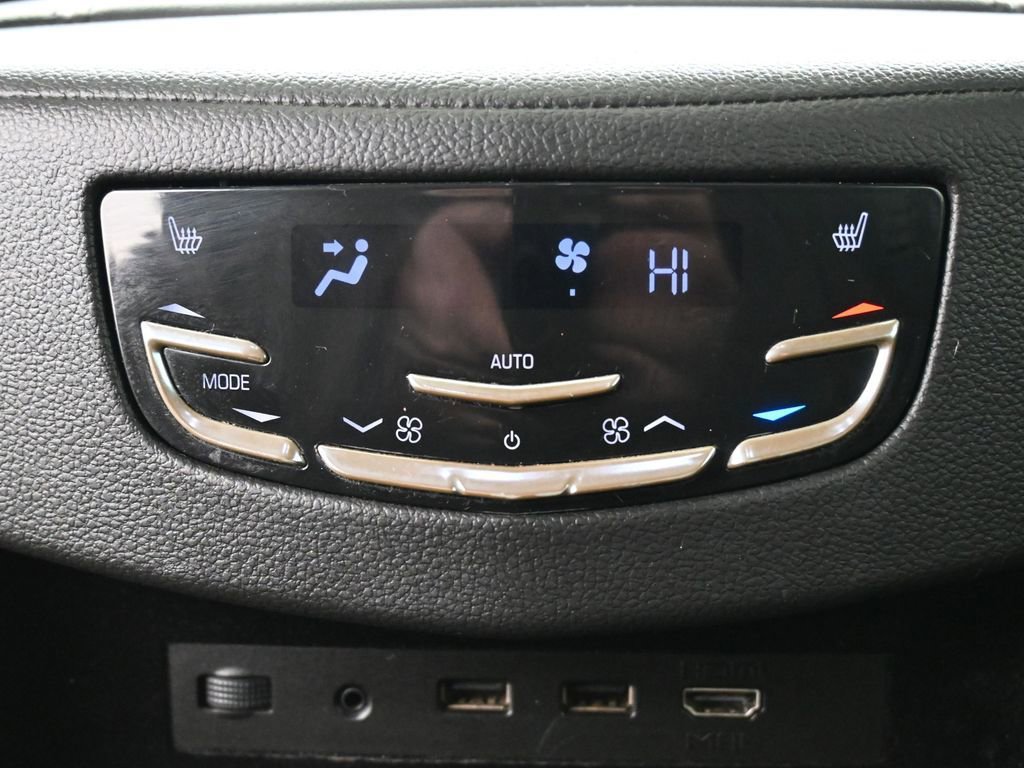 Used 2020 Cadillac Escalade ESV Premium Luxury image 20