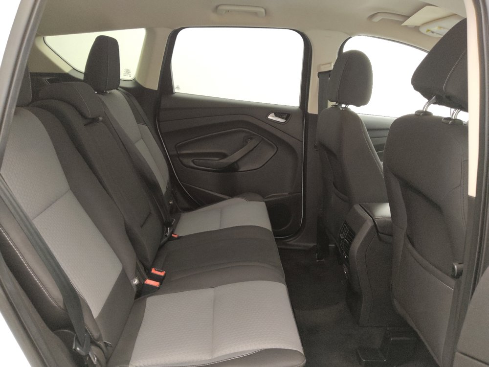 Used 2017 Ford Escape SE FWD image 19