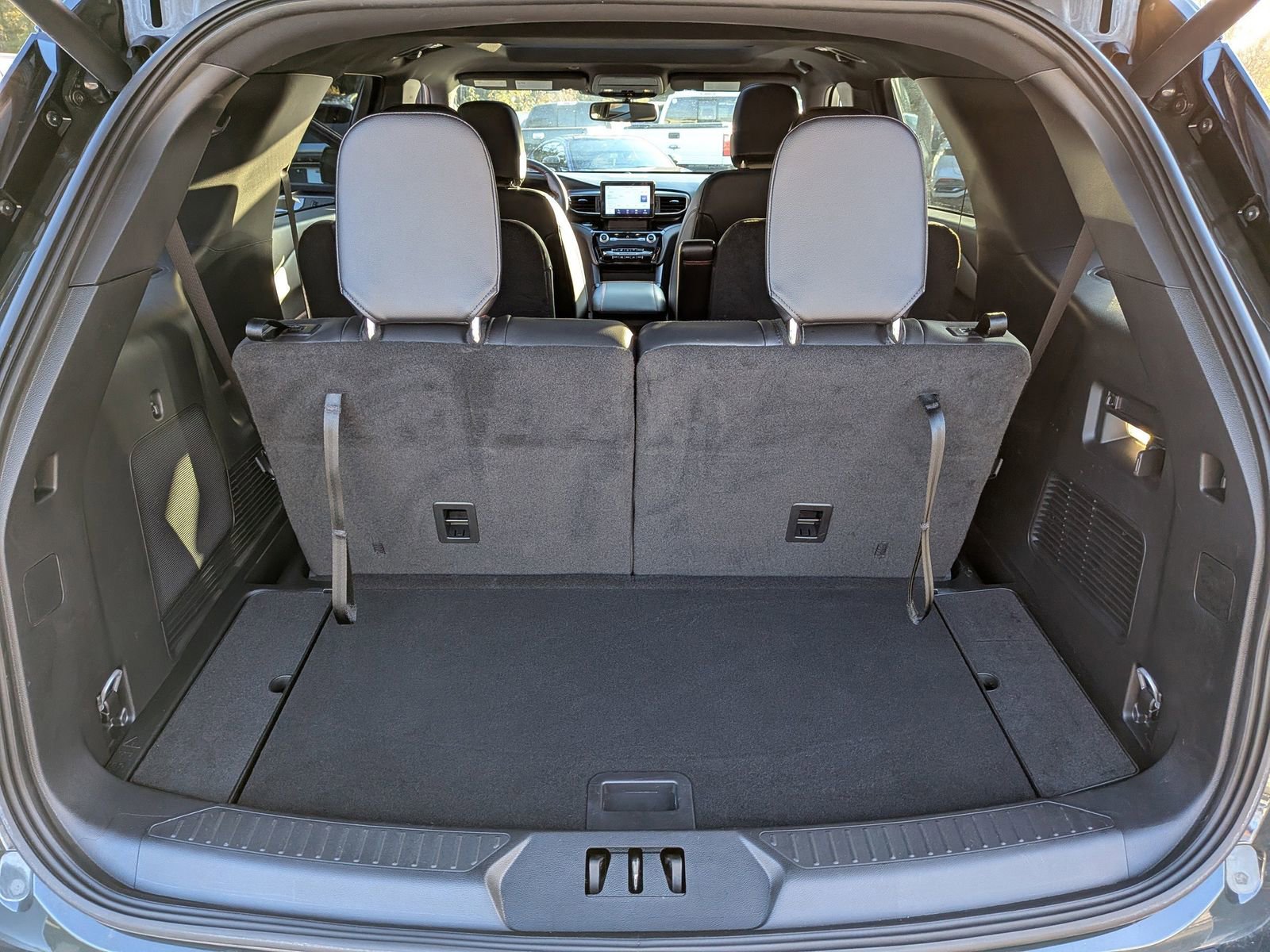 Certified 2023 Ford Explorer ST-Line w/ Class IV Trailer Tow Package image 14