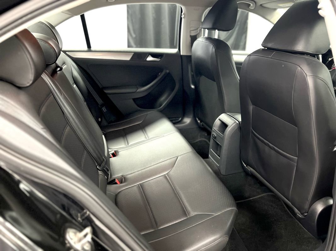 Used 2015 Volkswagen Jetta SE image 25