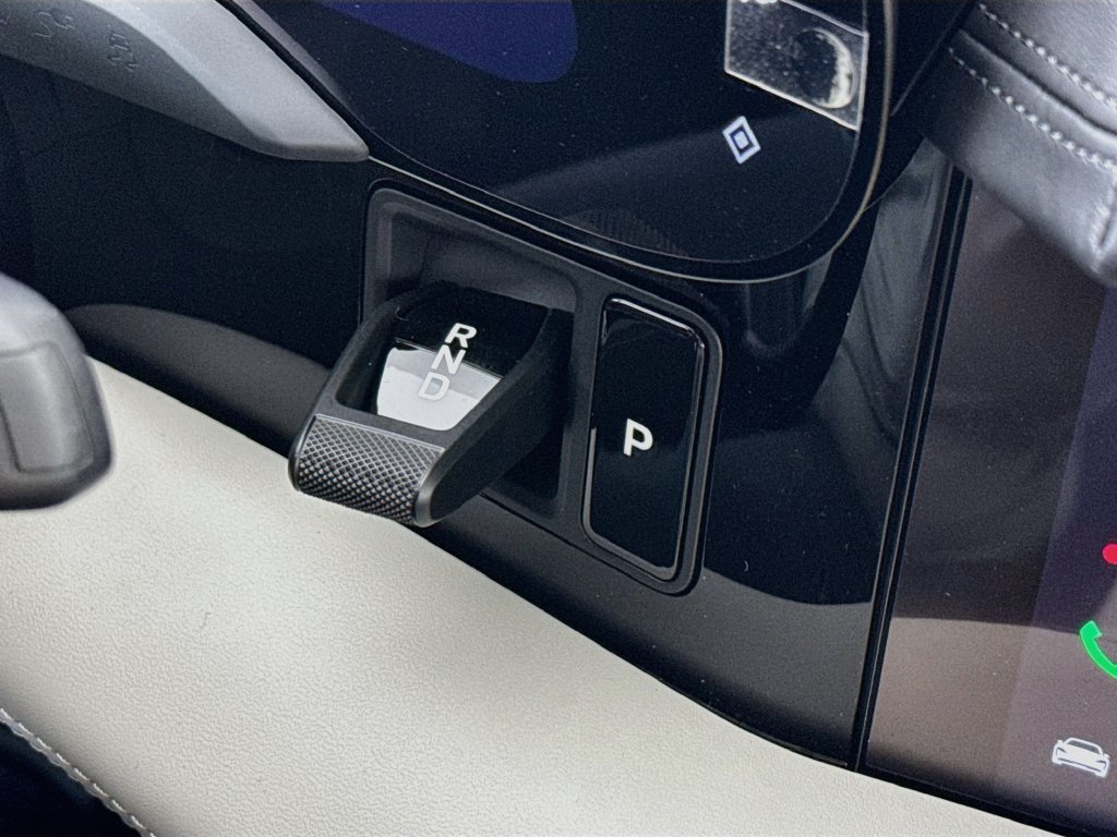 New 2026 Porsche Taycan AWD/4WD image 21