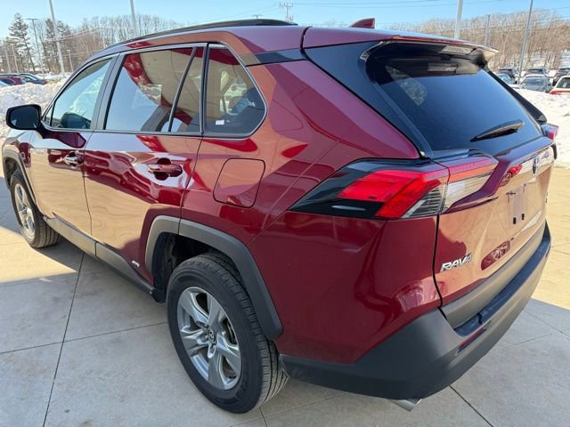 Used 2025 Toyota RAV4 LE image 5