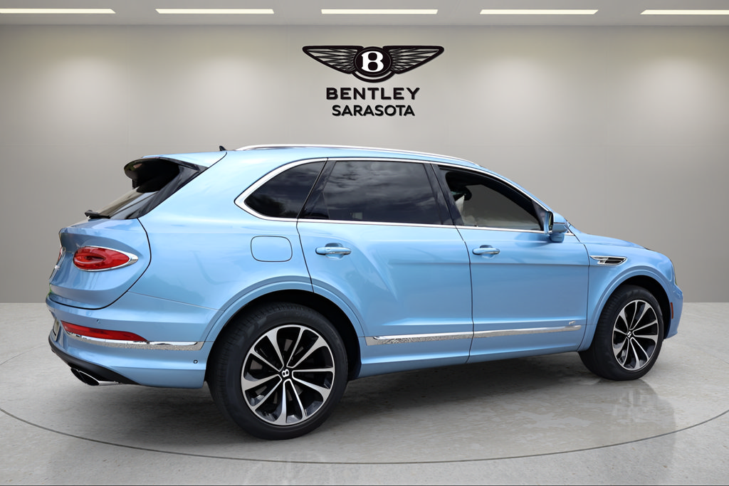 Used 2022 Bentley Bentayga AWD/4WD image 8