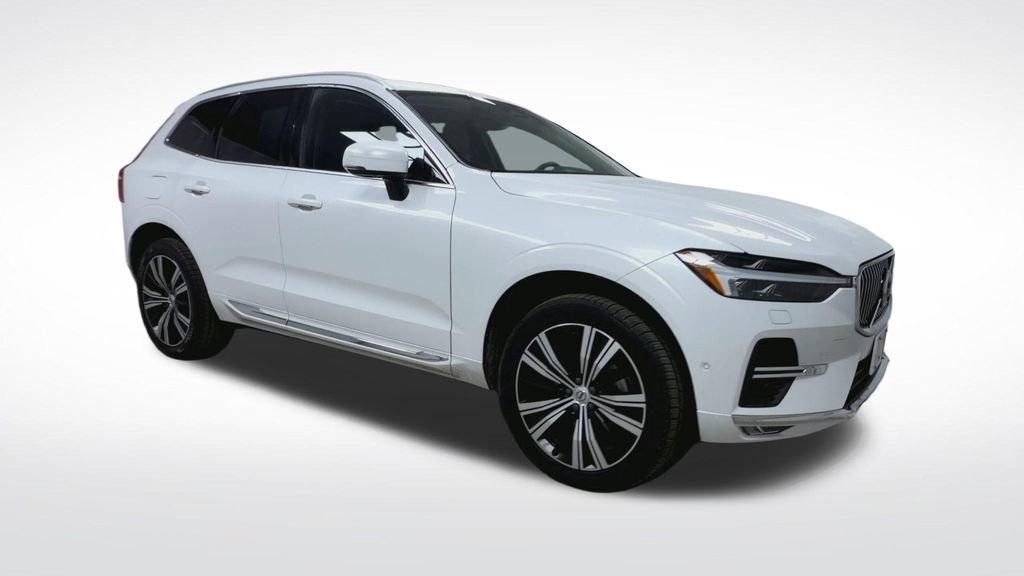 Used 2023 Volvo XC60 B5 Ultimate w/ Climate Package image 2