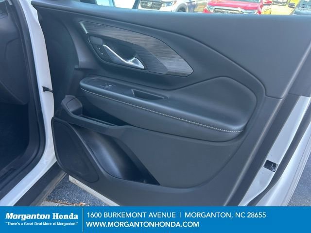 Used 2024 GMC Terrain SLE image 31