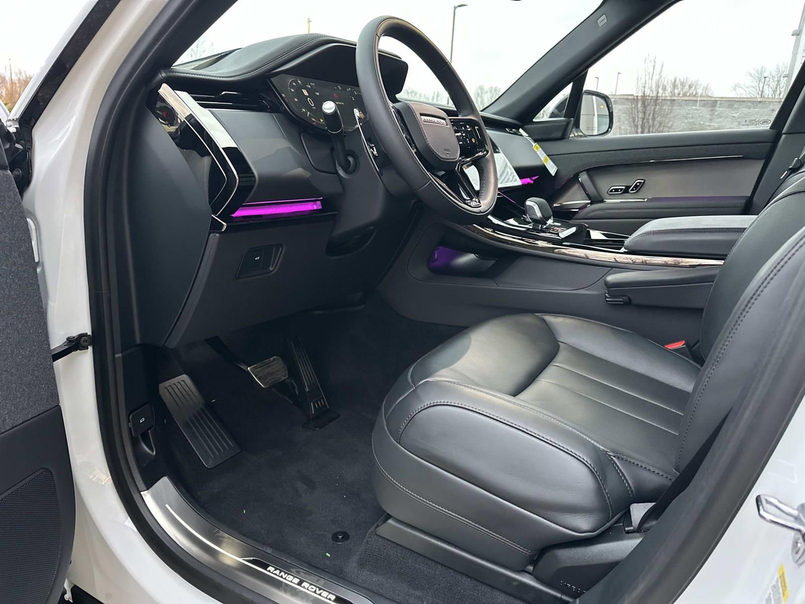 New 2026 Land Rover Range Rover Sport Dynamic SE image 11