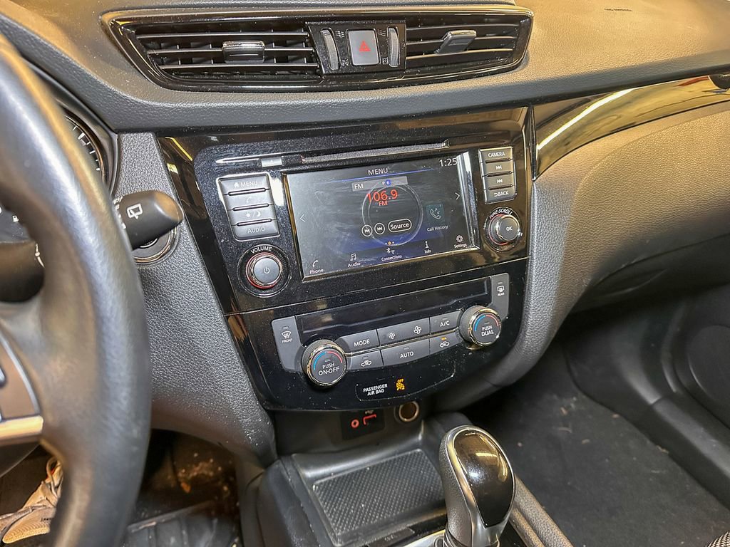 Used 2021 Nissan Rogue Sport SV image 13