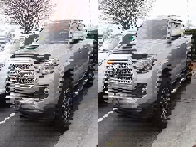 Used 2016 Toyota Tacoma TRD Sport image 1