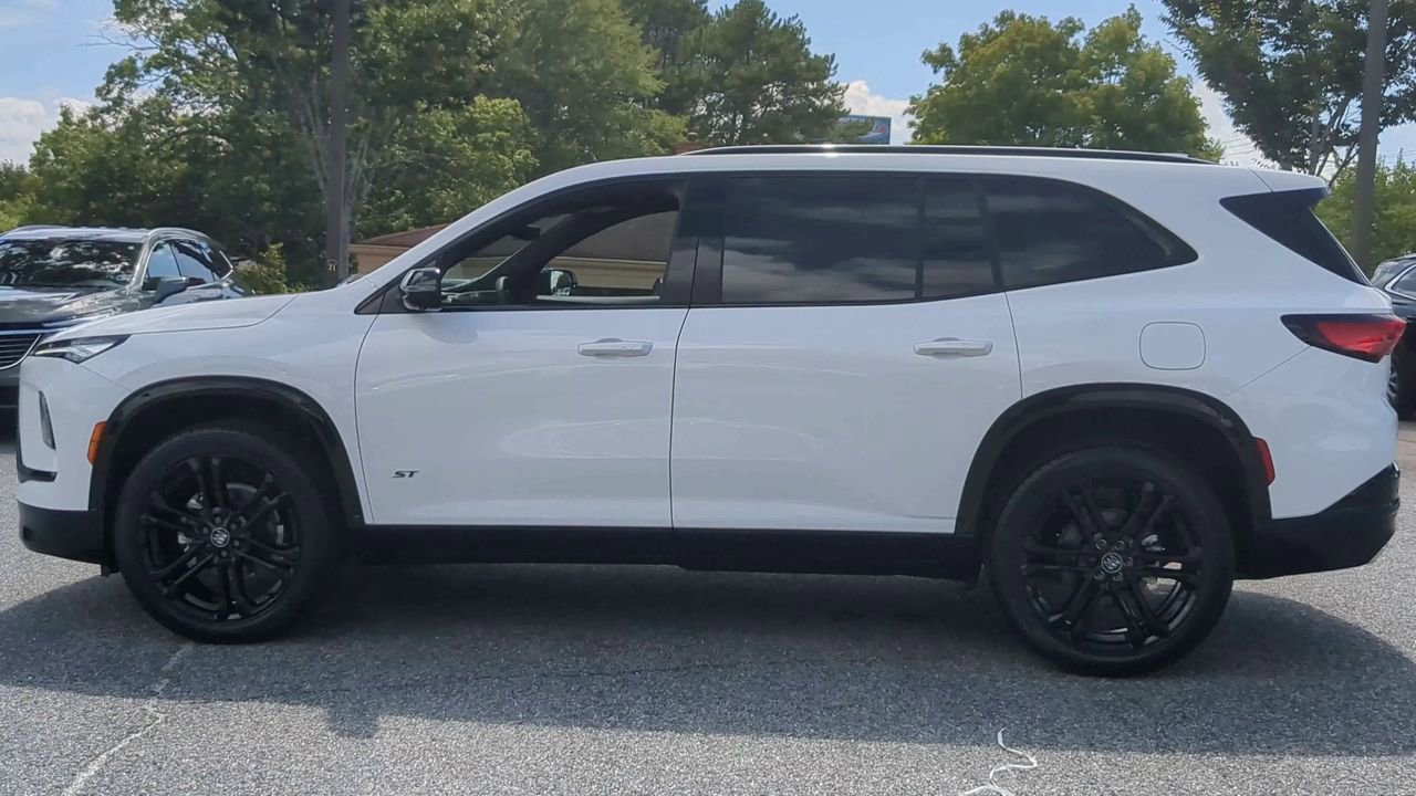 New 2026 Buick Enclave Sport Touring w/ Power Package image 5