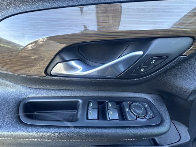 Used 2019 GMC Terrain SLE w/ Driver Convenience Package image 10