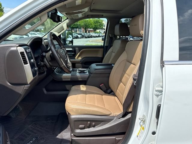 Used 2017 GMC Sierra 2500 Denali w/ Duramax Plus Package AWD/4WD image 13