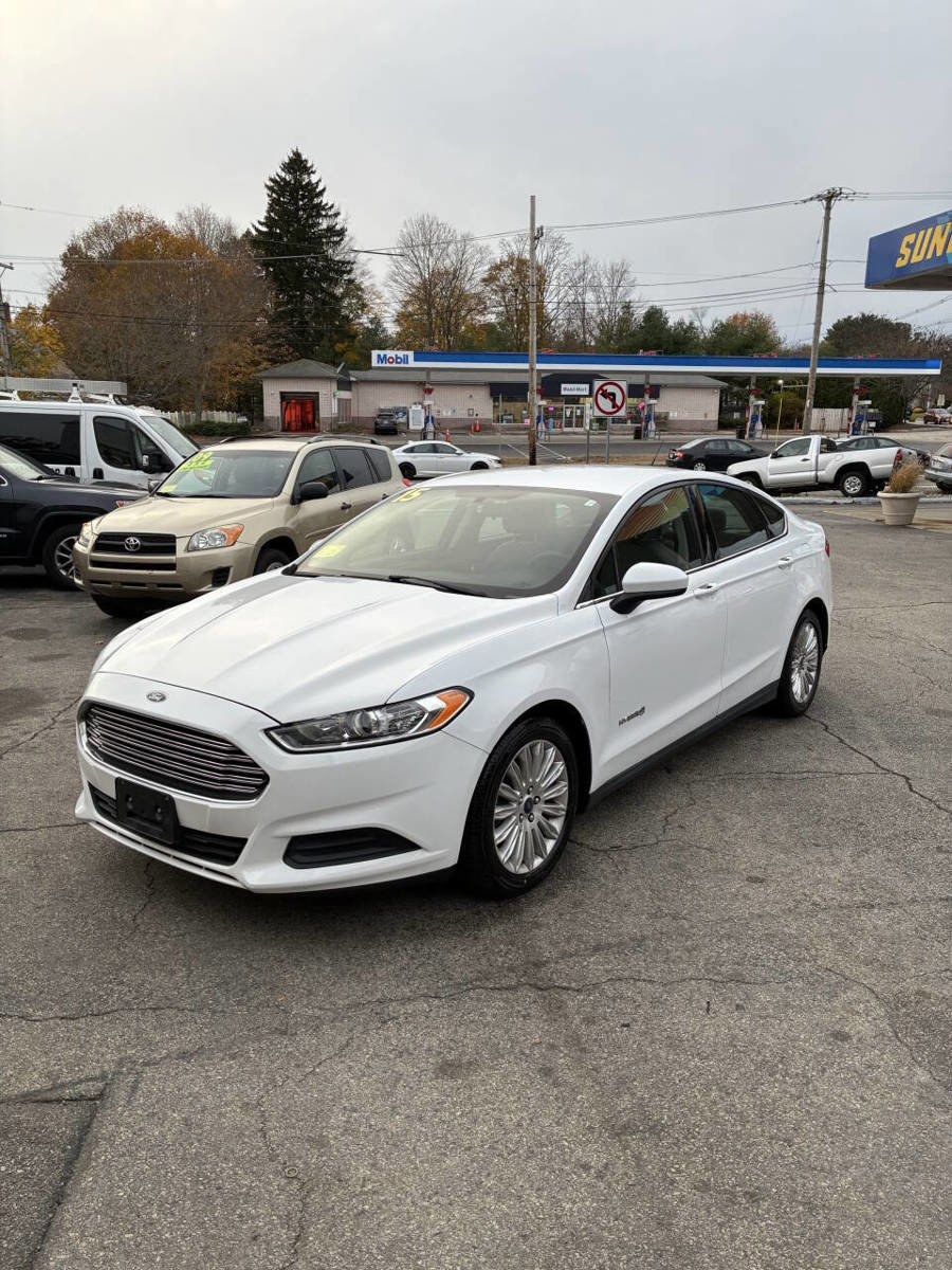 Used 2015 Ford Fusion S image 3
