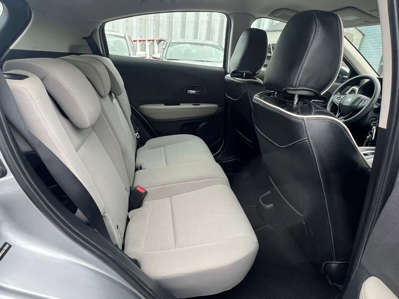 Used 2019 Honda HR-V LX image 19
