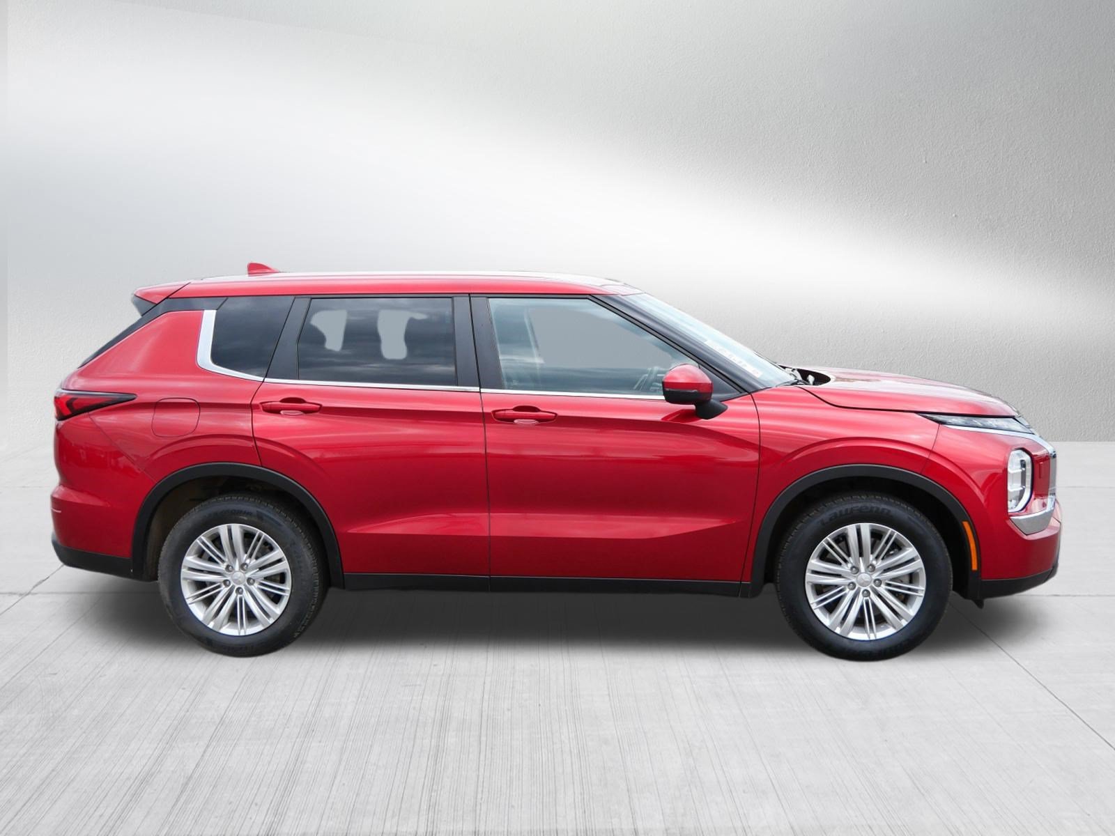 Used 2022 Mitsubishi Outlander ES AWD/4WD image 8