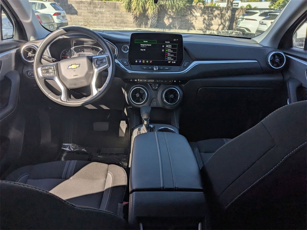 Used 2025 Chevrolet Blazer LT image 27