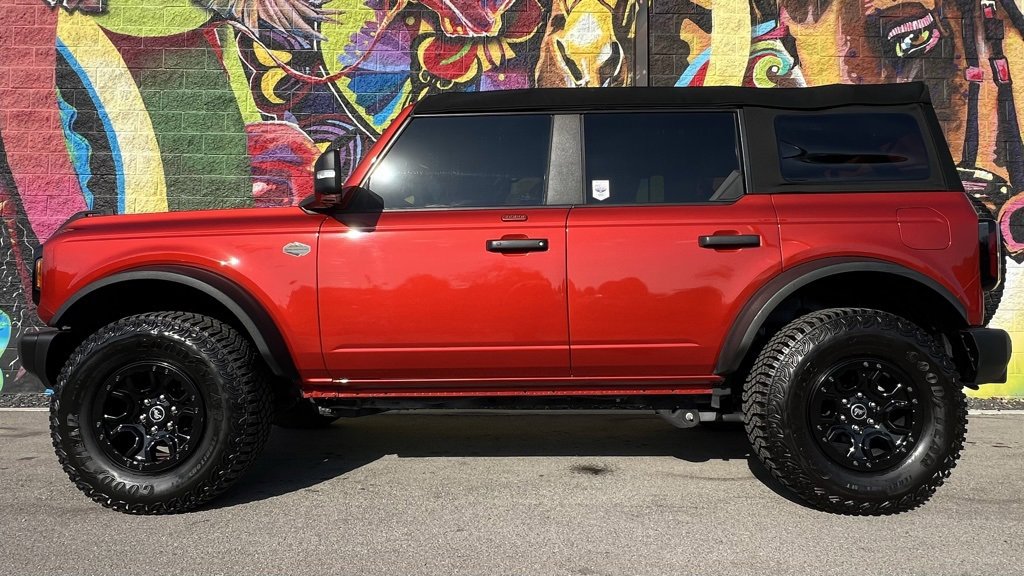 Used 2023 Ford Bronco Wildtrak image 4