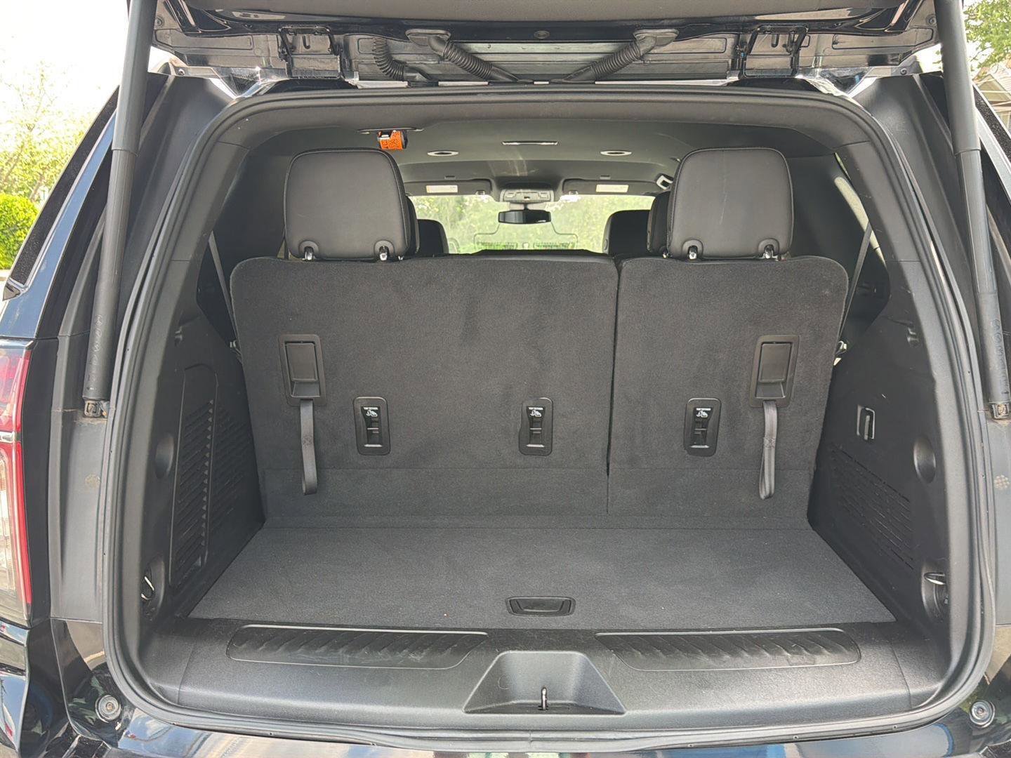 Used 2024 Chevrolet Tahoe LT RWD image 35