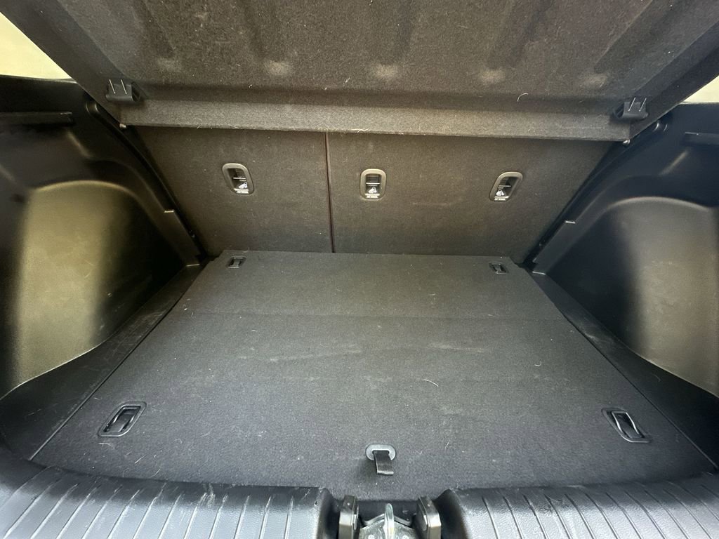 Used 2024 Hyundai Venue SEL image 21
