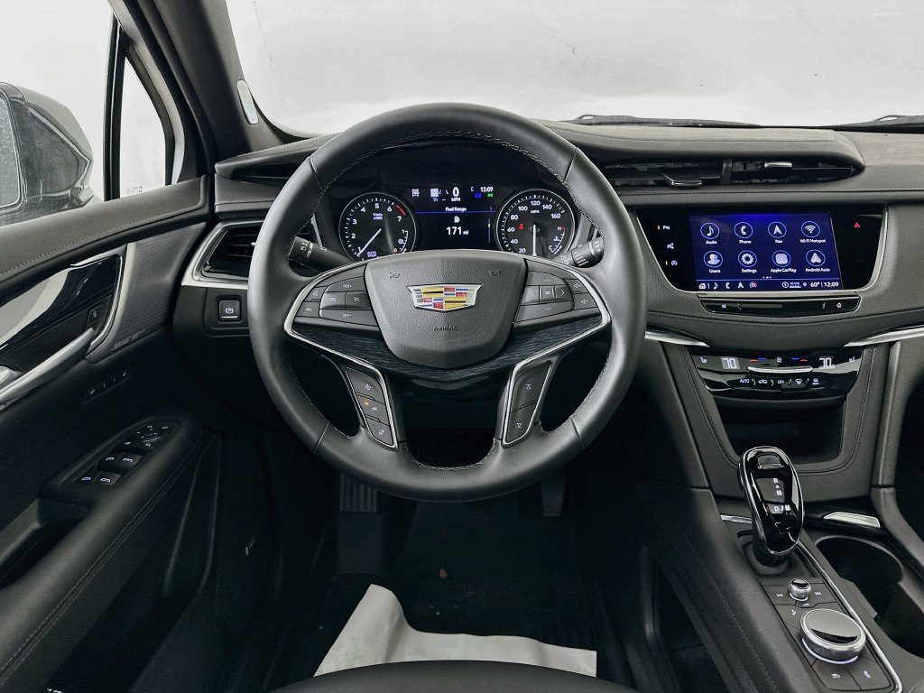 New 2026 Cadillac XT5 Premium Luxury w/ LPO, Floor Liner Package AWD/4WD image 29