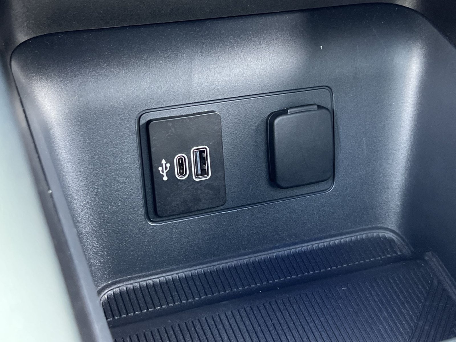 Used 2026 Ford Explorer ST w/ Sun And Sound Package AWD/4WD image 42