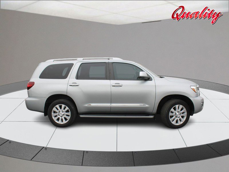 Used 2020 Toyota Sequoia Platinum image 2