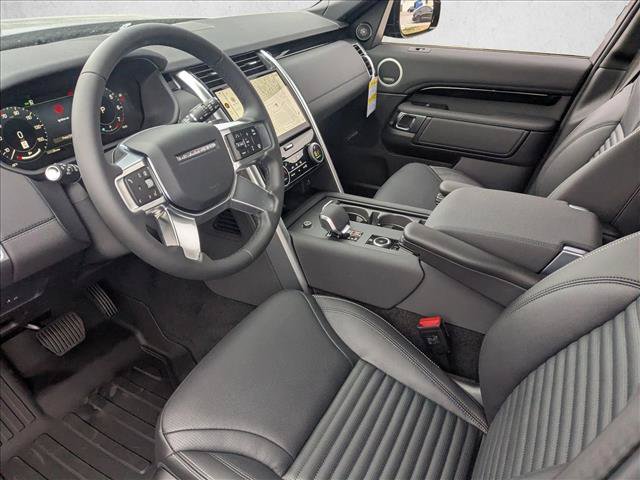 New 2025 Land Rover Discovery S AWD/4WD image 3