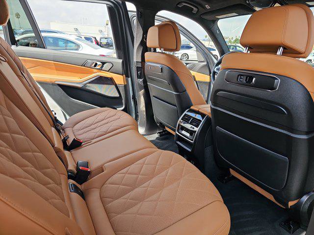 Certified 2024 BMW X7 xDrive40i w/ M Sport Package image 11