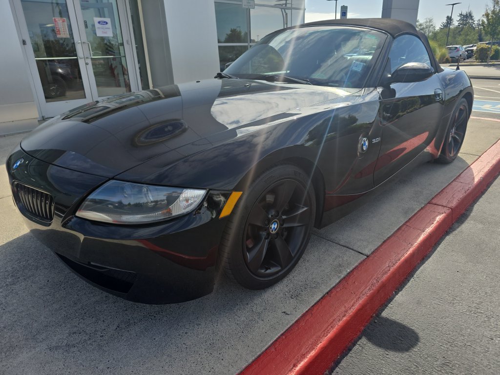 Used 2006 BMW Z4 3.0i RWD image 8