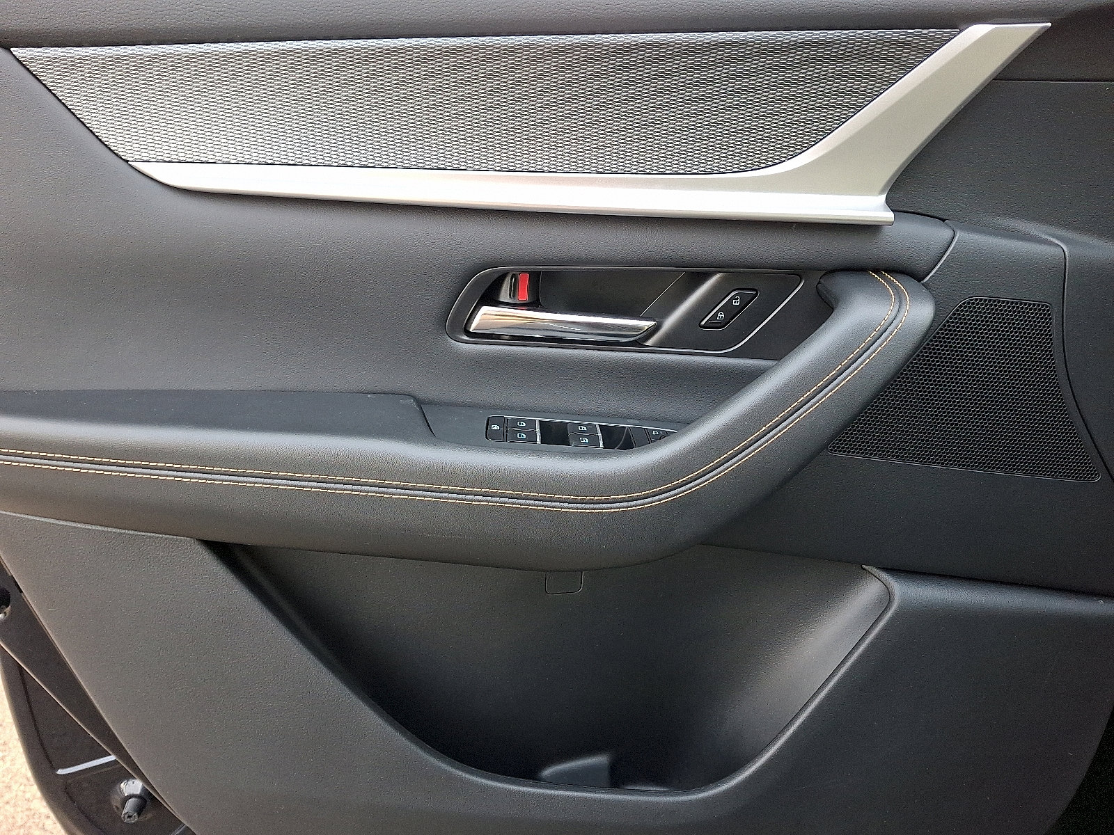 Certified 2024 MAZDA CX-90 Plug-In Hybrid w/ Premium Pkg image 14